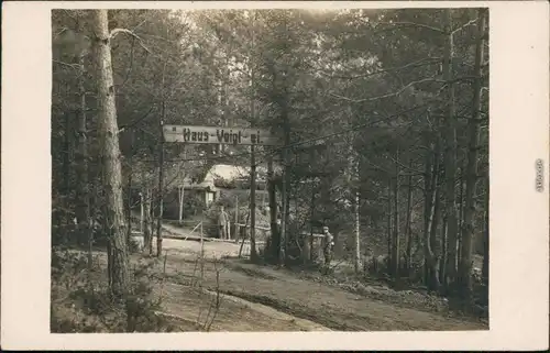 Privatfoto AK Militaria 1. WK   Soldaten, Lager im Wald - Haus Vogt-ei 1917