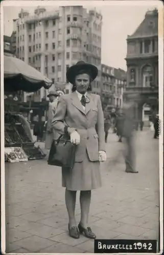 Brüssel Bruxelles Frau Rogierplatz/Place Rogier, Hotel Siru 1942 Privatfoto