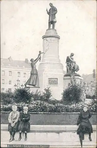 CPA Lille Kinder vor dem Monument Pasteur 1914 