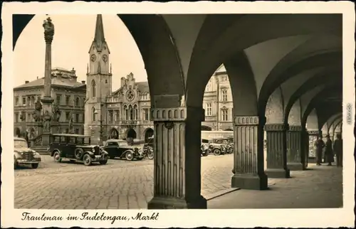 Ansichtskarte Trautenau Trutnov Lauben, Autos - Marktplatz 1932 