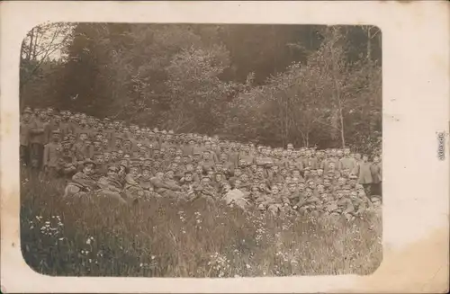 Foto  Soldaten: Gruppenbilder/Soldatengruppe Großgruppe 1918 Privatfoto