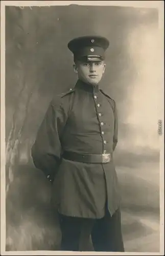 Ansichtskarte  Soldaten-Porträts 1. Weltkrieg  Militaria 1917