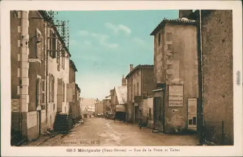 CPA Ménigoute Rue de la Poste et Tabac 1924 