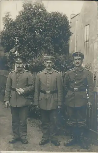  Soldaten vor Gartenzaun Militär/Propaganda 1.WK (Erster Weltkrieg) 1915 