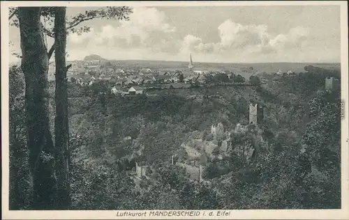 Manderscheid Panorama-Ansicht mit Kirche im und Burgruine im Zentrum 19226