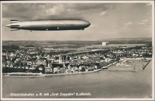 Friedrichshafen Luftschiff Graf Zeppelin LZ 127 über Friedrichshafen 1934