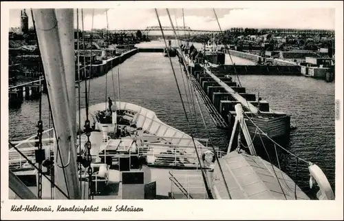 Ansichtskarte Holtenau-Kiel Holtenå Kanaleinfahrt mit Schleusen vom Schiff 1955