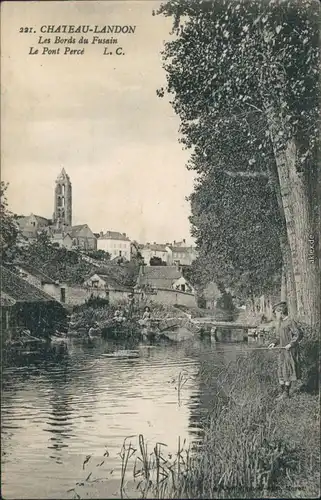 Château-Landon Les Bords du Fusain - Le Pont Perce/Bach - Kind mit Angel 1903