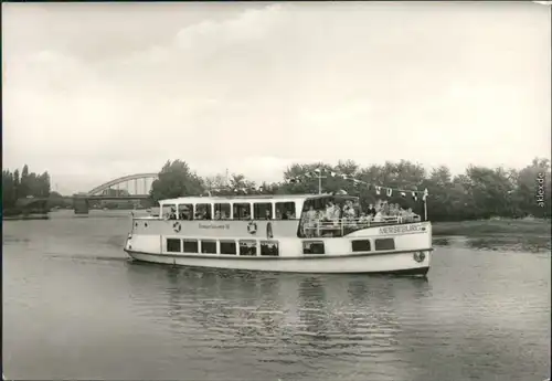 Alsleben (Saale) Saalepartie mit Fahrgastschiff MS "Merseburg" 1973