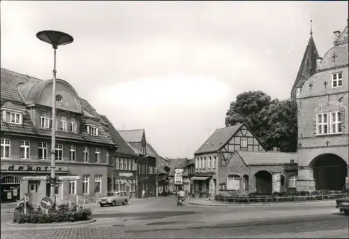 Ansichtskarte Gadebusch Marktplatz und Wollenbrügger Straße 1980