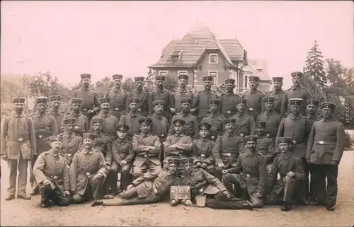 Foto  Soldaten: Gruppenbilder/Soldatengruppe 1914 Privatfoto