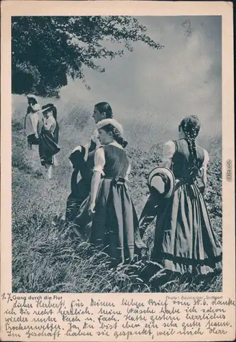 Ansichtskarte  Trachten/Typen - Gang durch die Flur 1942