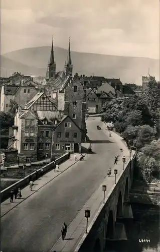 Ansichtskarte Saalfeld (Saale) Brücke, Straße, Kirche 1959