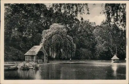 Ansichtskarte Eisenach Parkanlage mit Teich und Bootshaus 1952