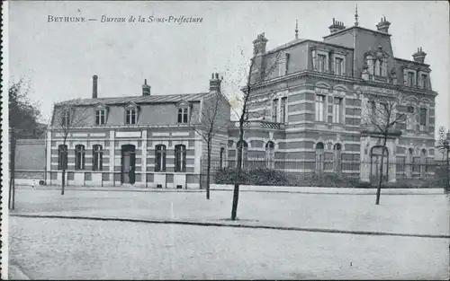 CPA Béthune Betun Bureau de la Sous Prefecture 1922 