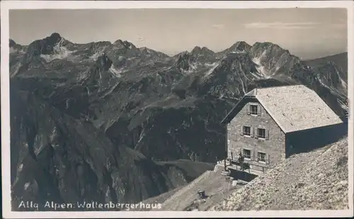 Ansichtskarte Oberstdorf (Allgäu) Wallenbergerhaus mit Bergmassiv 1955