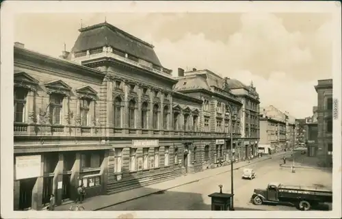 Ostrau Moravska Ostrava Trida Cs legif/Straßenszene mit Lkw und Pkw 1954