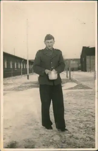 Foto  Militär/Propaganda - Soldatenleben - im Lager 1950 Privatfoto 