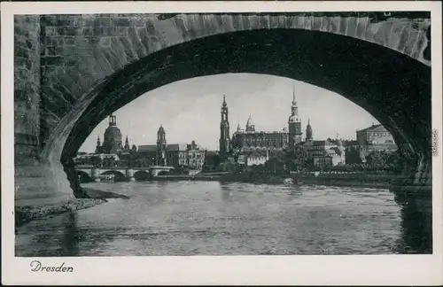 Innere Altstadt-Dresden Hofkirche  Wasser ausgesehen mit  Marienbrücke 1930