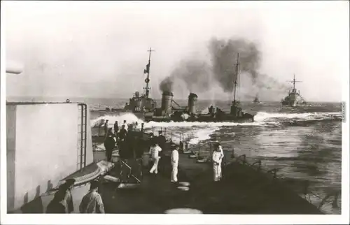 Ansichtskarte  Schiffe/Schifffahrt - Kriegsschiffe (Marine) - im Konvoi 1938