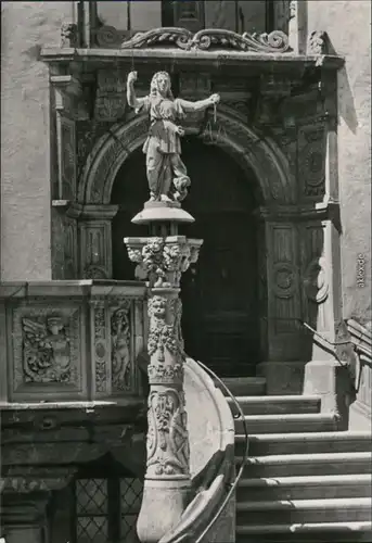 Görlitz Zgorzelec Rathaustreppe mit Verkündigungskanzel und Justitiasäule 1973