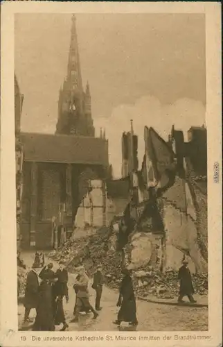 Vienne Die unversehrte Kathedrale St. Maurice inmitten der Brandtrümmer 1916