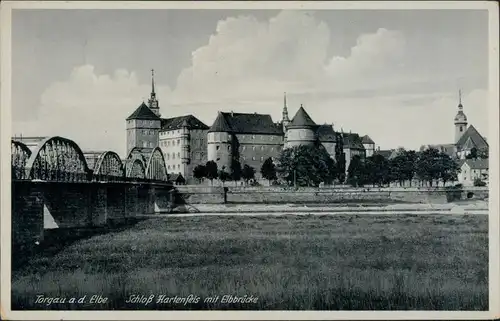 Ansichtskarte Torgau Schloss Hartenfels mit Elbbrücke 1938