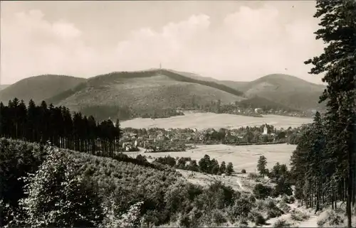 Tabarz/Thüringer Wald Blick auf den Ort mit Blick zum Inselsberg 1963