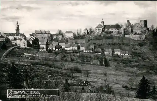 Frauenstein (Erzgebirge) Teilansicht der Stadt mit Schloß und Burgruine 1962