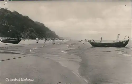 Ansichtskarte Ückeritz (Usedom) Strand mit Fischerbooten 1959