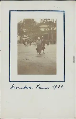 Marienbad Mariánské Lázně Privatfotokarte - Straße, Frauen 1930 
