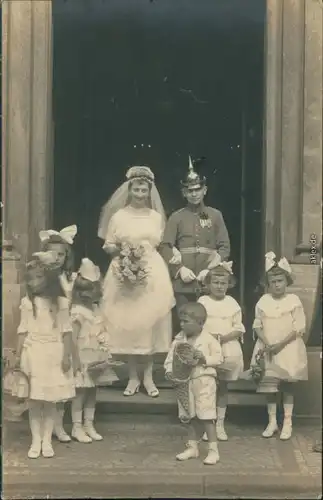 Ansichtskarte Freital Rathaus - Soldat mit Braut Hochzeit 1917 