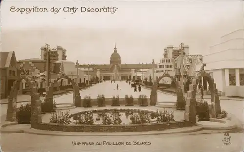 CPA Paris Exposition des arts Decoratifs - Straße -ARTDECO 1925 