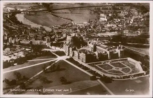 Postcard Windsor Luftbild Windsor Castle 1930 