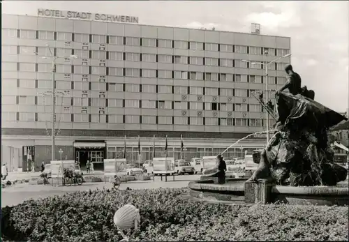 Ansichtskarte Schwerin HO-Hotel "Stadt-Schwerin" 1972