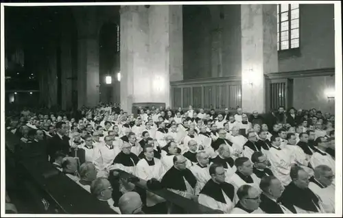 Ansichtskarte Oschersleben Kirche Innen Veranstaltung voll 1963