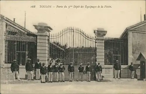 CPA Toulon Porte du 5 Depot des Equipages de la Flotte 1931 