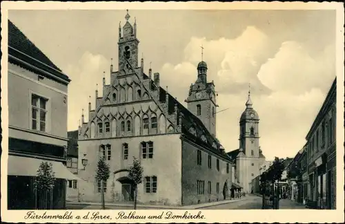 Ansichtskarte Fürstenwalde Straße, Geschäfte - Rathaus 1932 