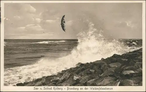 Postcard Kolberg Kołobrzeg Brandung an der Waldenfelswand 1918 