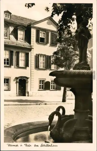 Ansichtskarte Weimar Brunnen - Partie am Schillerhaus 1933 