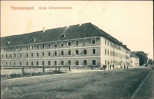 Postcard Theresienstadt Terezín Große Infanteriekaserne 1911 