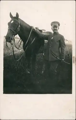 Ansichtskarte  Militaria: Soldat mit Pferd Privatfoto Wk1 
1914