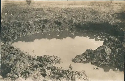 Kamerich Cambrai (Kamerijk) Bombentrichter - WK 1 Privatfoto AK 1918 Privatfoto 