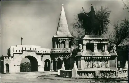 Budapest Halászbástya részlet a Szent István szoborral/St. Stefan-Denkmal 1960