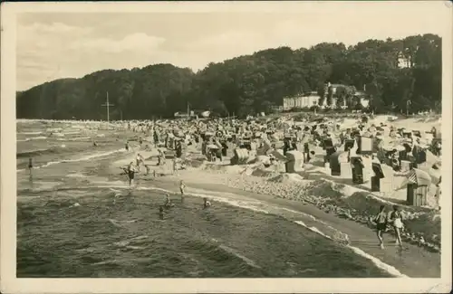 Ansichtskarte Göhren (Rügen) Strandkörbe und Menschen am Meer 1955