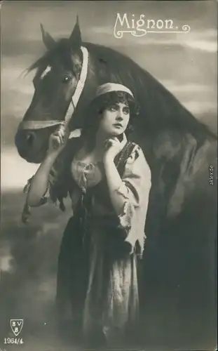 Ansichtskarte  Junge FRau mit Pferd, Erotik 1924 