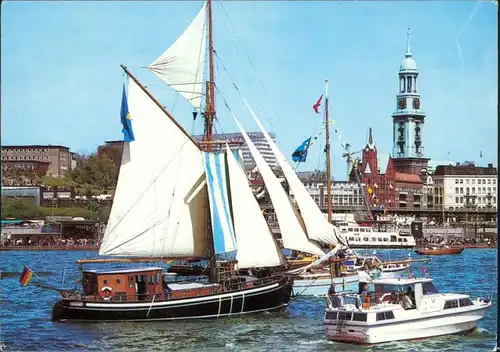 Ansichtskarte Hamburg Hafen und St. Michaeliskirche, Segelschiffe 1982