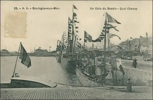 CPA Boulogne-sur-Mer Kriegsschiffe Quai Chanzy 1908 