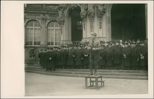 Innere Altstadt-Dresden Soldaten - Redner der SA vor dem Zwinger 1936 Propaganda