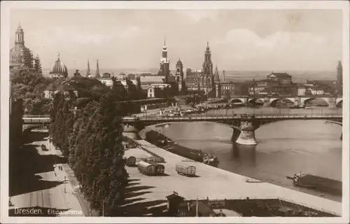 Innere Altstadt-Dresden Dampferanlegestelle und Lager an der Elbe 1928